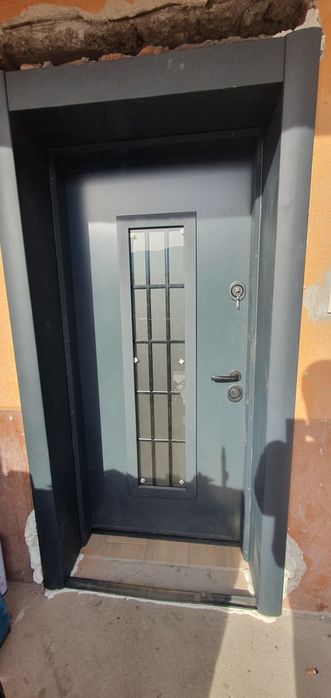 Монтаж Входни врати