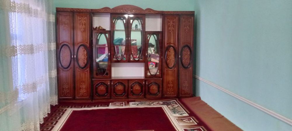 Stenka mehmonxona mebeli