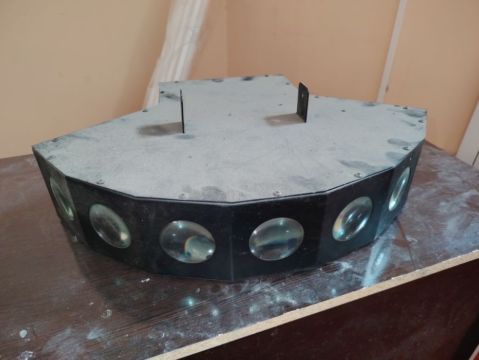 Светомузыка и лазеры. Дым