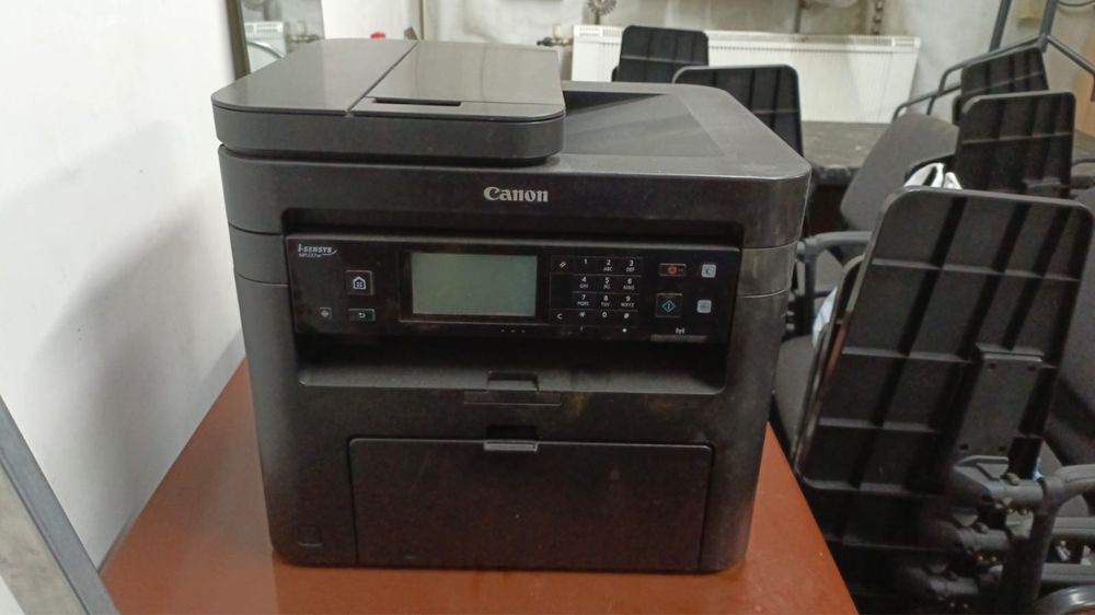 Продаю принтер Canon i-Sensys MF237w
