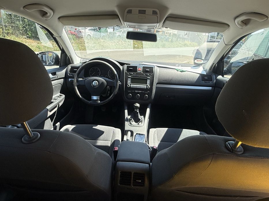 Golf 5 break 1.9 diesel    2100€ fix
