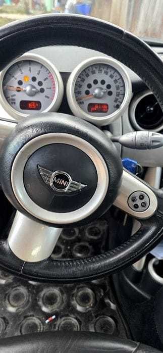 Mini Cooper 1.6 Benzină, Automată, Panoramic, Trapa Electrică – 1750 €
