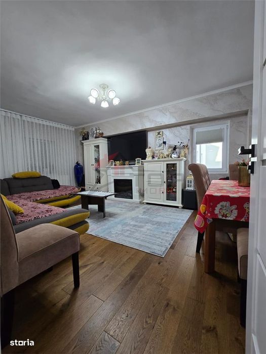 Etaj 2 - Lunca Cetatuii 4 camere decomandat cu 2 bai, bloc din ''97