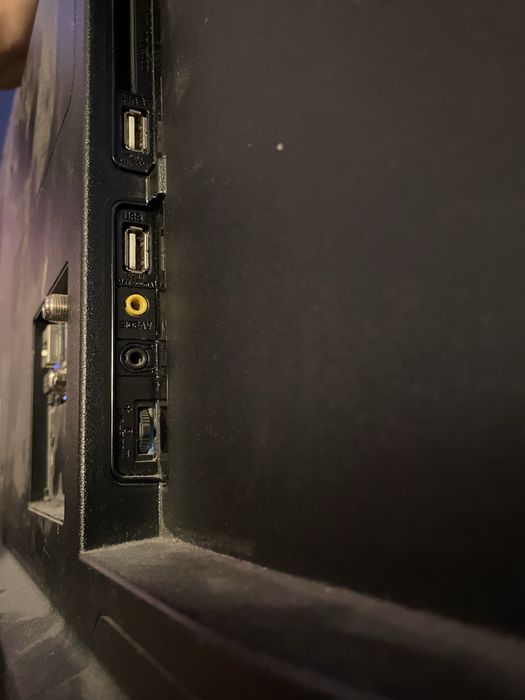 JVC 49” - 4K Smart TV