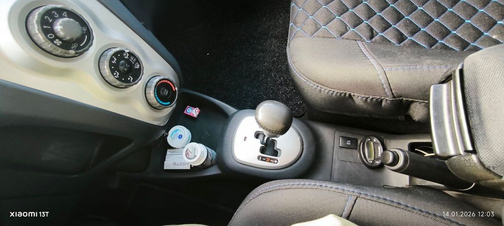 кола Tayota Yaris 2007
