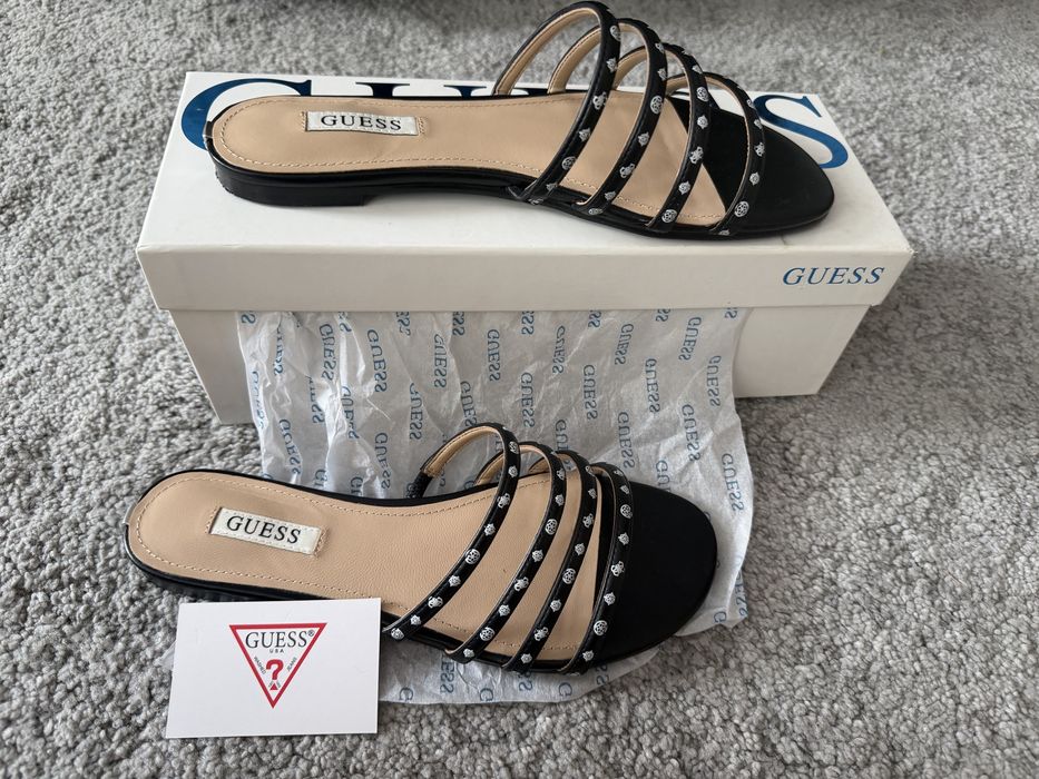 Дамски чехли Guess