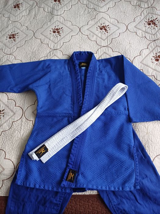 Продам кимоно для дзюдо