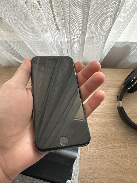 iPhone 8 blocat, bun de piese, spate spart