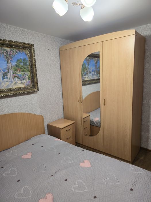 Продам спальный гарнитур