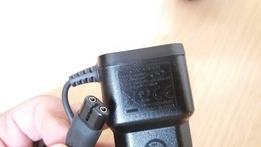 Incarcator Philips One blade SSW-2564EU A00390 4,3V 70mAh 2W Nou!