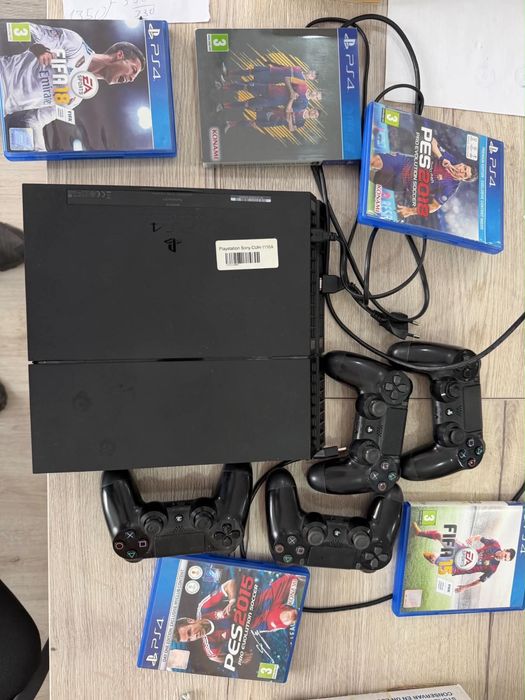 Sony PlayStation 4 (Fat)