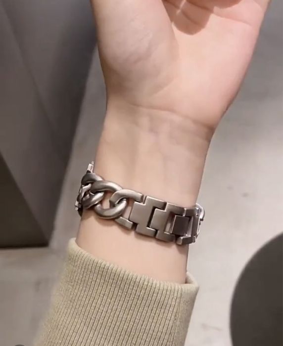 Продам ремешок на  apple watch