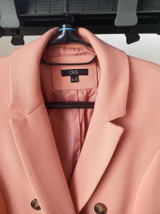 Продам женские пальто, куртки, размер  S-М