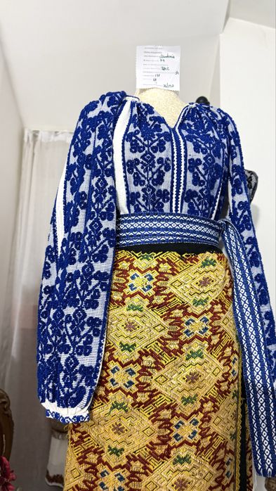 Costum popular vechi cusut manual zona muntenia