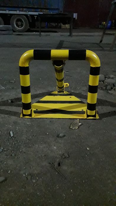 Parkovka baryer avto stop
