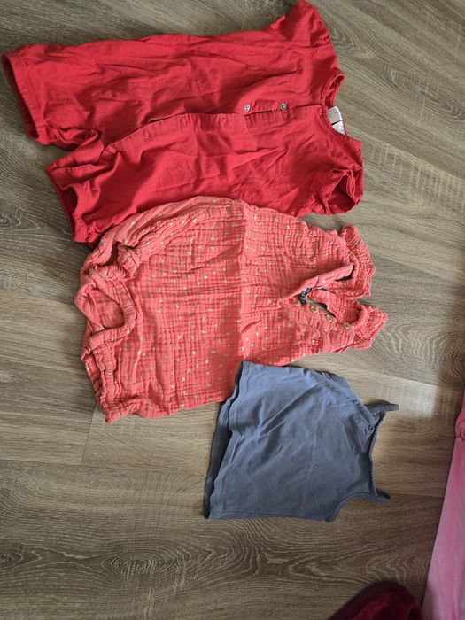 Vand lot hainute fetita