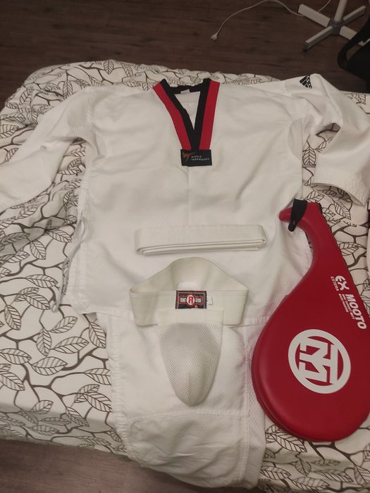 Продам набор таэхвандо