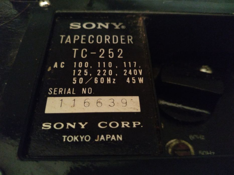 Tapecorder ,,SONY TC --252 ,, Tokyo ,Japan .