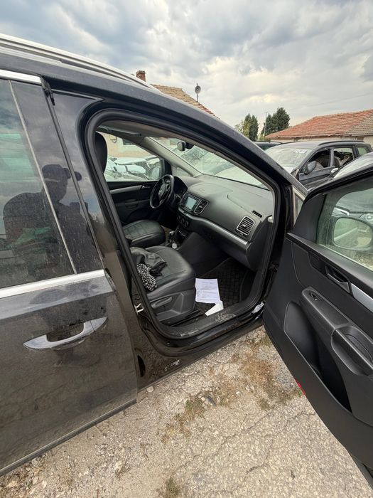 На части Vw Sharan facelift DFB 2.0Tdi adblue 2015 година автомат Dsg 7-места SFB всичко по колата работи дистроник печка подгрев темпомат