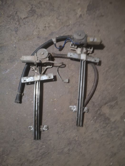 Мазда 626 переходка, стеклоподъёмники.