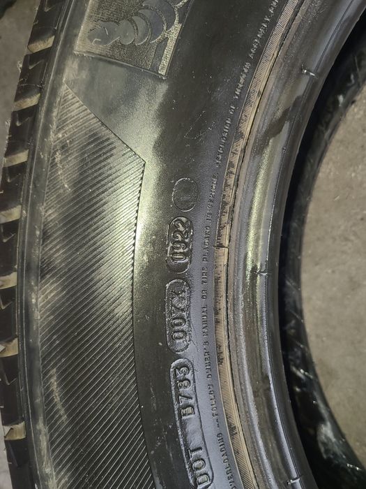 Продам 2 шины Michelin latitude 275 60 r20