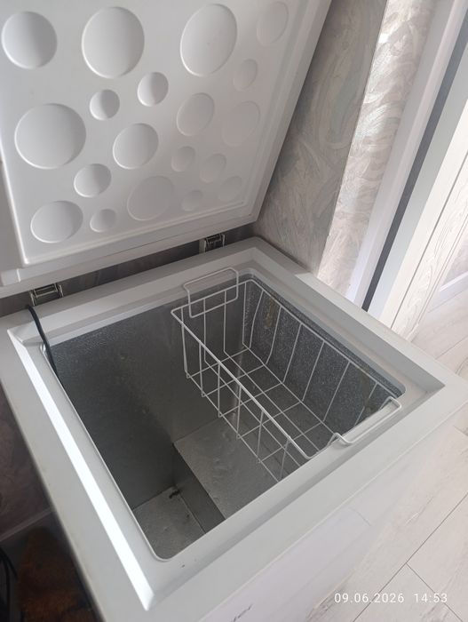 Продам морозильную камеру