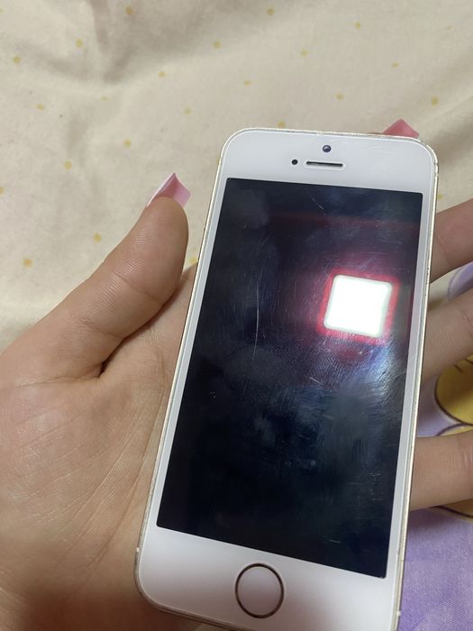 Iphone 5s ,culoare gold