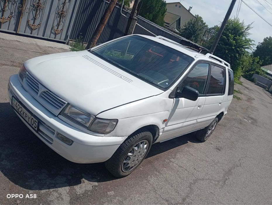 mitsubishi space Wagon