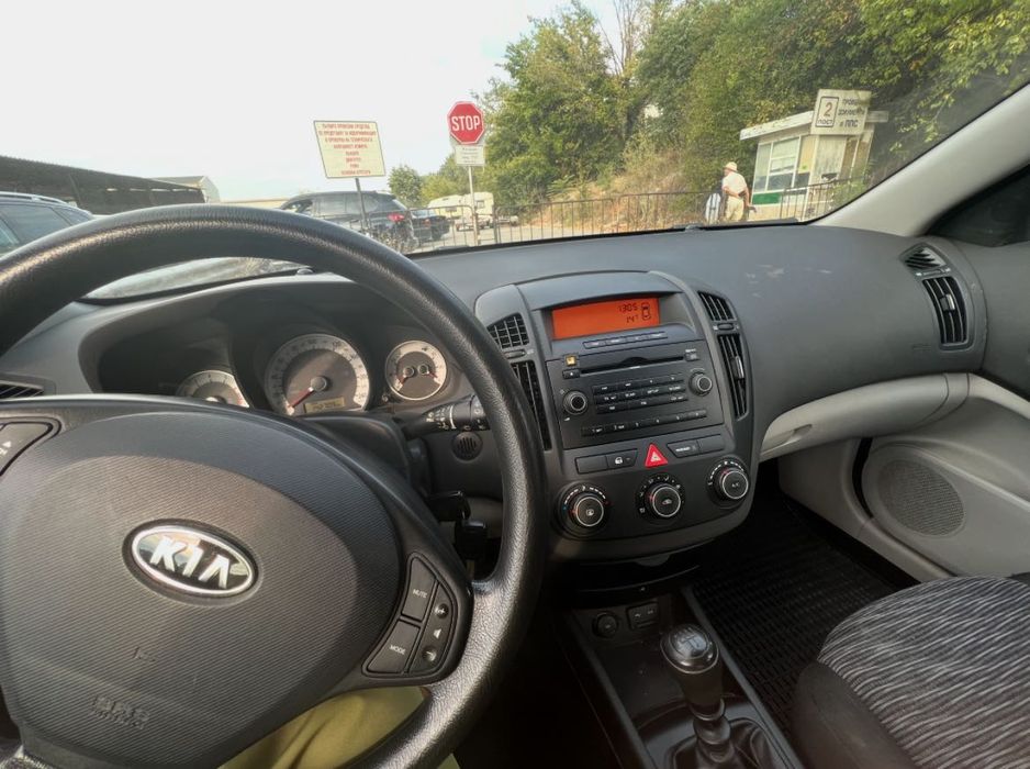 Kia ceed 1.4 2010