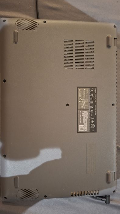 Laptop Asus 14", Intel I3, 4Gb RAM, 256 Gb SSD