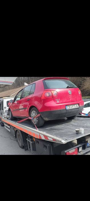 VW Golf 5 1.4 бензин 2004 повреден двигател / цяла