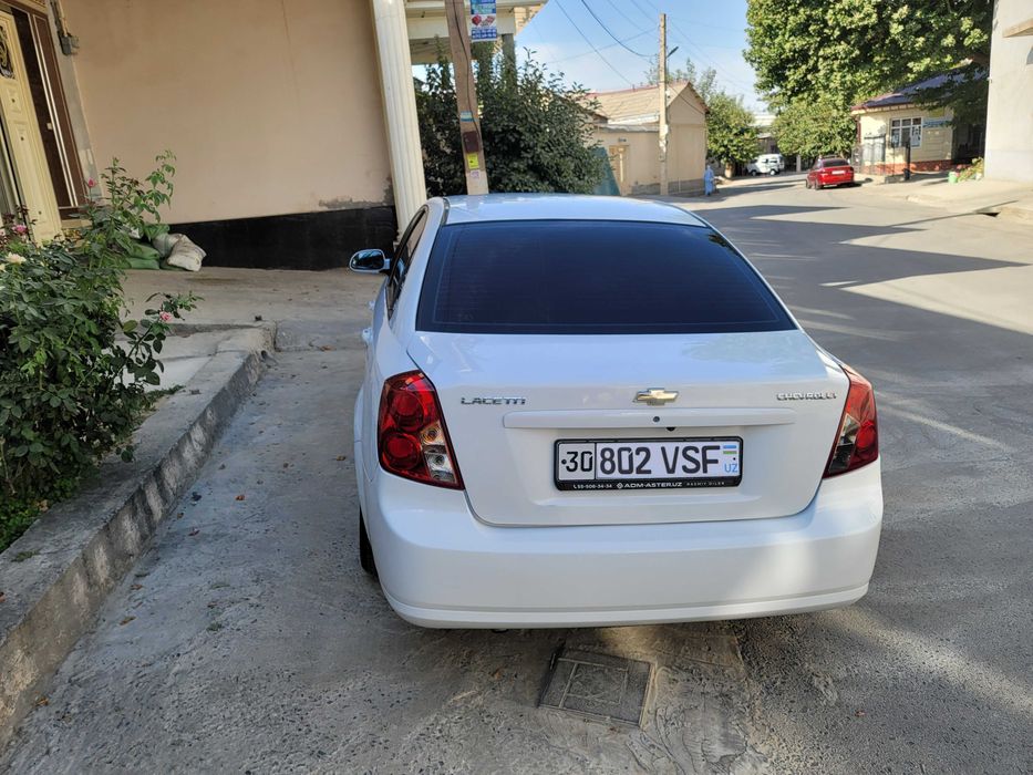 Chevrolet lacetti 2011 LTZ 1.8