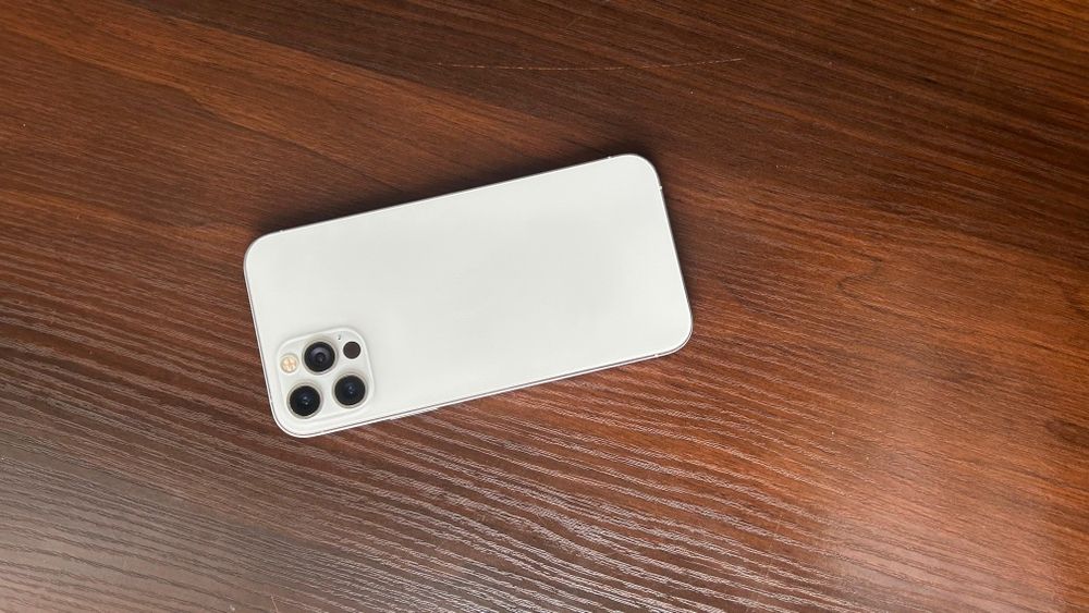 Айфон 12pro/128/72