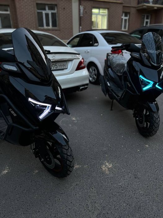 Абсолютно новый скутер S max restayling Q max 180 кубов