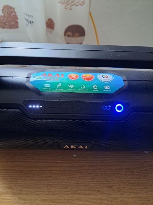 Boxa portabila akai 30 wați rms