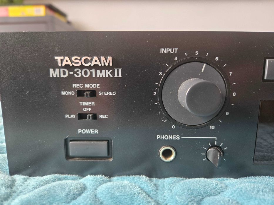 Tascam MD-301MKII minidisc deck