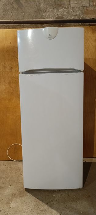 Хладилник Indesit