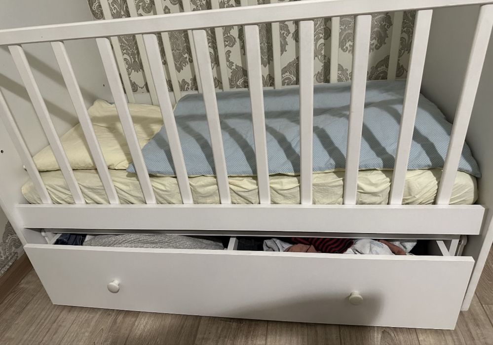 Продам детский манеж 15 тыс