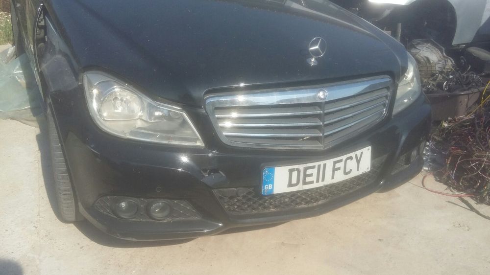 На части W204 Mercedes / Мерцедес Ц класа