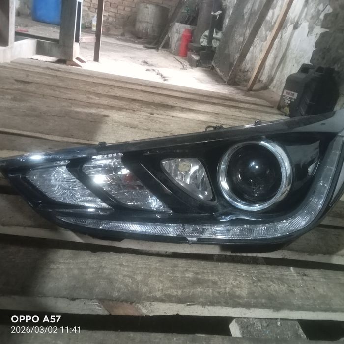 Фара на машину   имеется робочия