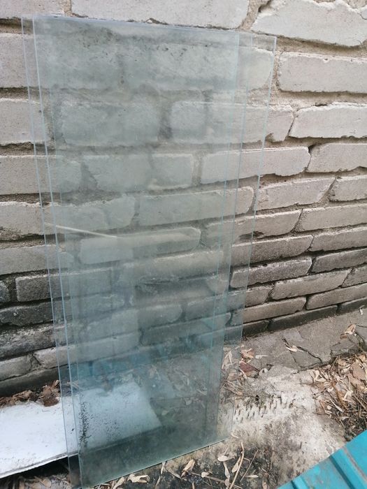 Продаю стекло разного размера