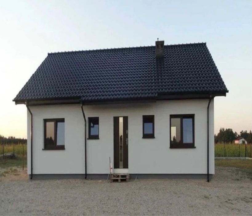 Vand case pe structura metalica