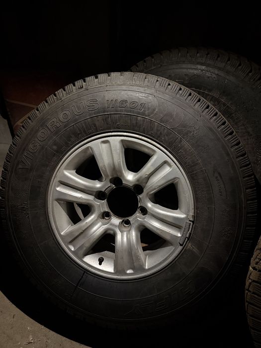 Продам  Диски с резиной