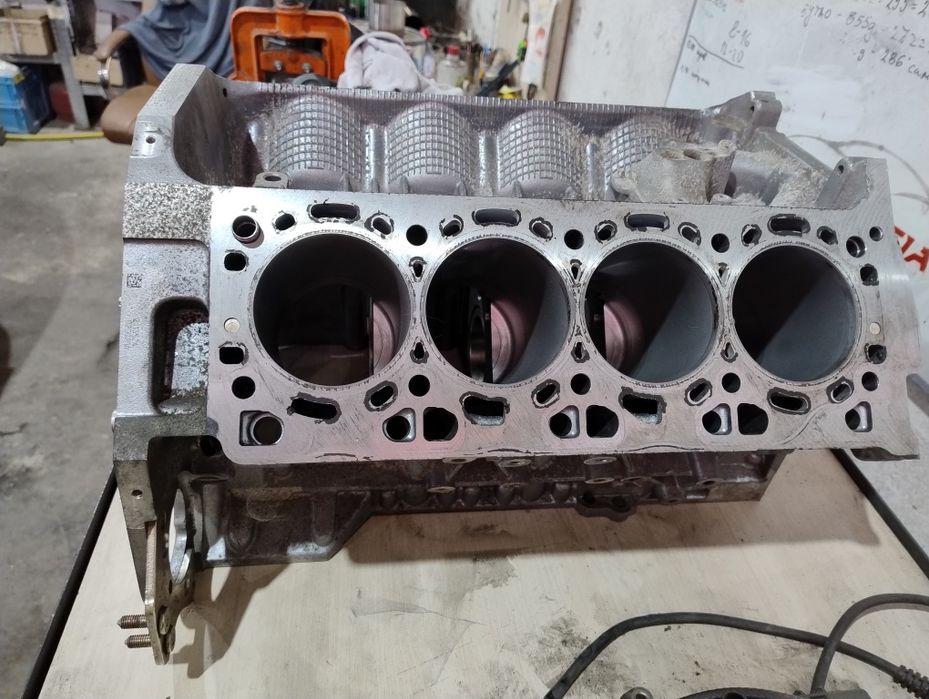 Цилиндров блок от БМВ N63 TU 449кс.