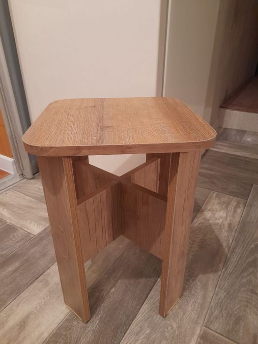 Продам табуретки новые