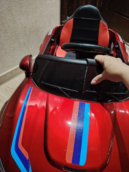 Продам машину на аккумуляторе