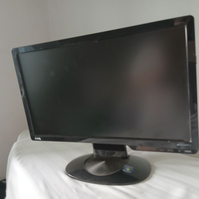 Монитор в хорошем качестве Срочно