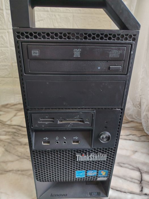 Компютър Lenovo ThinkStation E31 Workstation Intel Core i7- 3770 16gb SSD Quadro K620
