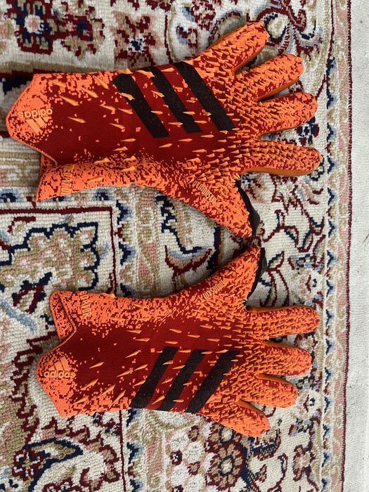 Вратарьские перчатки adidas predator,оригинал
