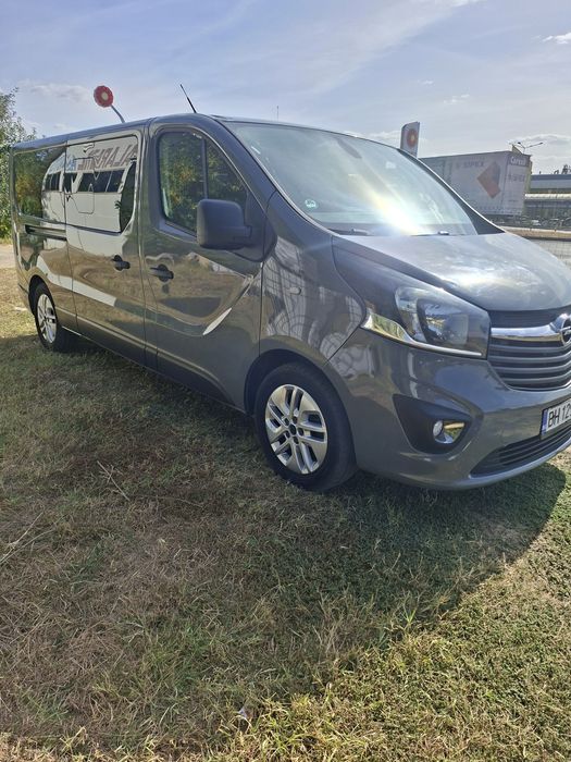 Opel vivaro 8+1 varianta lunga